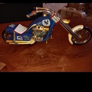 Bradford, exchange New York Yankee chopper.